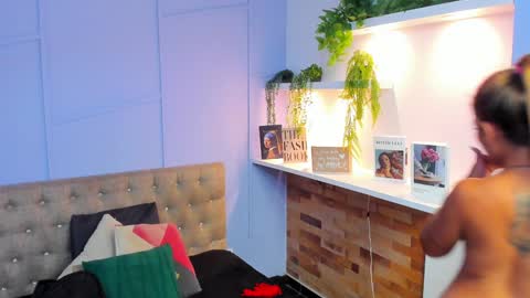 Georgina Coule online show from January 28, 6:17 pm