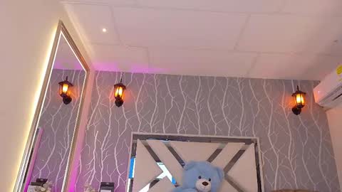    online show from September 12, 12:40 pm