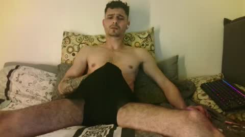 HeteroGermanbigdic77 online show from May 6, 8:37 pm