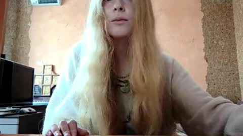 Kate online show from April 3, 6:09 am