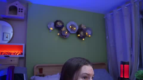 Anna online show from October 23, 2:18 pm