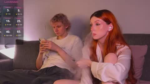 Snapshot of gethigh_ chatting on September 11, 7:37 pm Liz and Mark online show from September 11, 7:37 pm