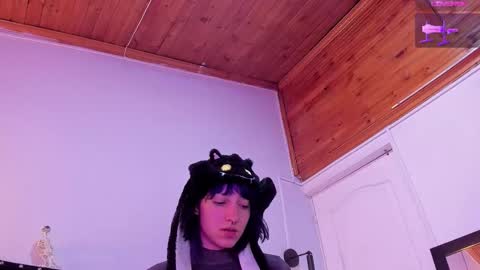 Allison  online show from February 14, 8:11 pm