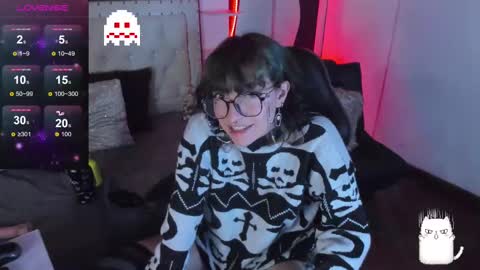 Snapshot of ghosty_doll chatting on February 12, 12:27 am Allison online show from February 12, 12:27 am