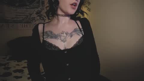 its bella online show from March 16, 4:33 pm