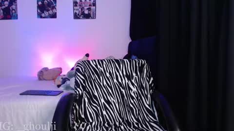 Annie   Im going to be offline from 29nov to 3dec online show from February 11, 11:19 pm