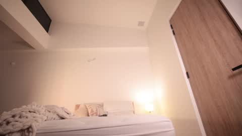 Leo online show from April 21, 1:42 am