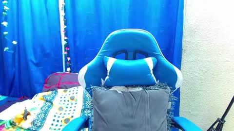 Gia  online show from April 13, 10:25 pm