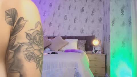 Gia online show from November 6, 1:36 pm