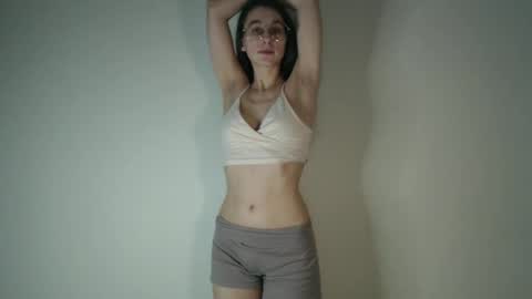 Gigi online show from December 4, 4:59 am