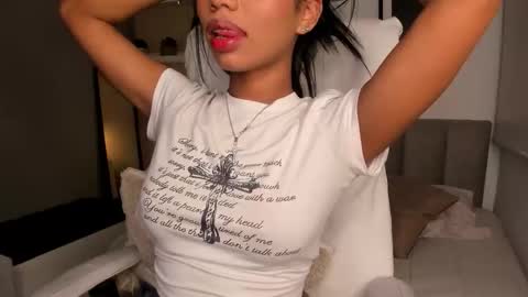 GIGI online show from October 11, 4:39 am