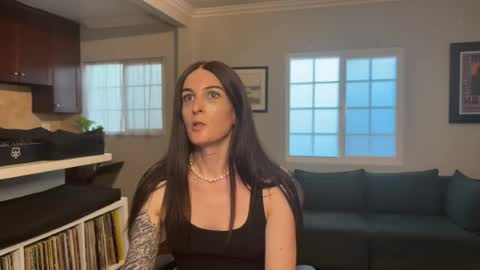 Gigi From LA online show from August 10, 1:43 am