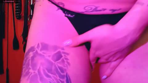 gina_hotlick online show from April 15, 4:27 am