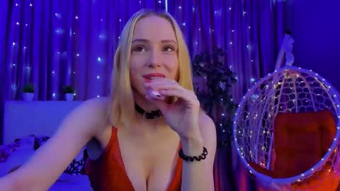 Gina online show from February 12, 2:48 am