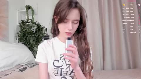 Gina online show from February 10, 11:45 pm