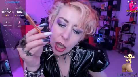 Gina Moor online show from November 18, 10:46 pm