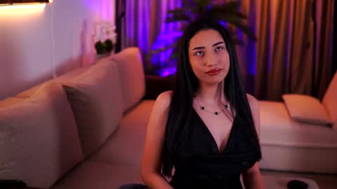 Gina online show from February 22, 7:47 pm