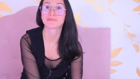 Snapshot of ginevra_esposito chatting on October 3, 4:26 pm Ginn online show from October 3, 4:26 pm