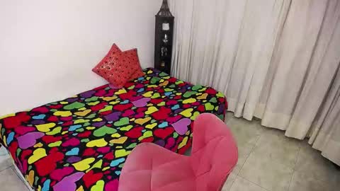 Giorgia online show from November 24, 12:20 am