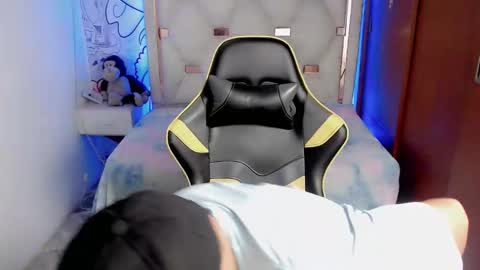 GIORGIO online show from November 6, 12:30 pm