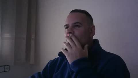 Snapshot of gioshadow chatting on January 17, 10:00 am gioshadow online show from January 17, 10:00 am