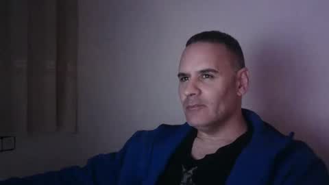 Snapshot of gioshadow chatting on January 10, 8:37 pm gioshadow online show from January 10, 8:37 pm