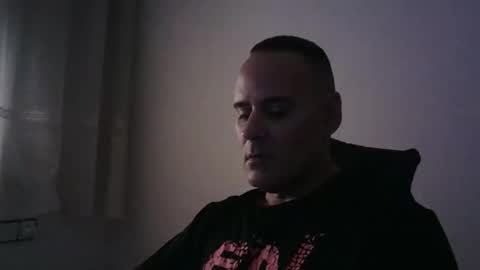 Snapshot of gioshadow chatting on October 5, 10:01 am gioshadow online show from October 5, 10:01 am