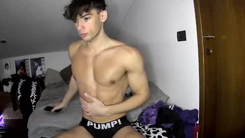 giovyyx online show from February 23, 1:32 pm