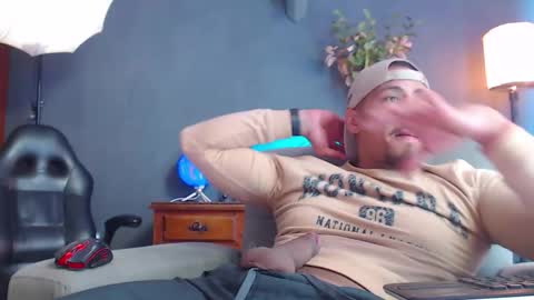 piggy boy online show from October 15, 4:52 pm