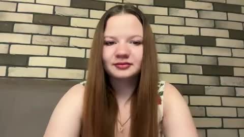 girl_cute07 online show from May 30, 8:40 pm