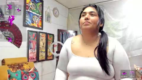 girl_luna_ online show from September 24, 7:53 pm