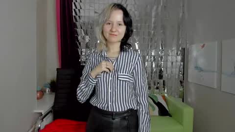 girl_next_doorr online show from February 2, 12:57 pm