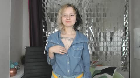 girl_next_doorr online show from January 22, 6:10 pm