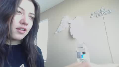 Jasmine online show from March 22, 9:30 pm