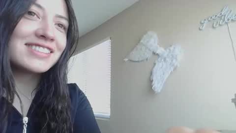 Jasmine online show from June 6, 3:40 pm