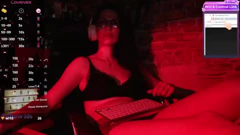  Gisle  online show from July 3, 12:48 am