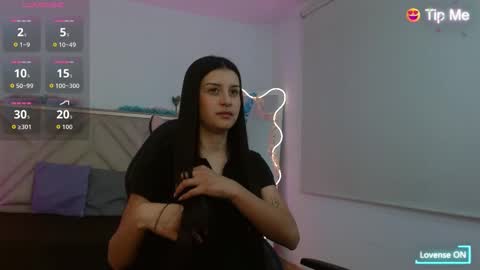 Snapshot of gisell_tay chatting on October 11, 4:10 pm gisell_tay online show from October 11, 4:10 pm