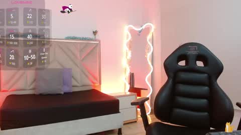 Snapshot of gisell_tay chatting on October 18, 1:26 pm gisell_tay online show from October 18, 1:26 pm