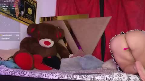 . Gisel Reyes . online show from March 5, 2:53 am