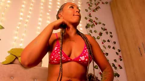 GiuliaCash online show from December 15, 2:24 pm