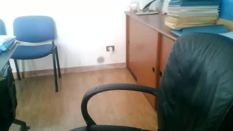 giuseppevai1 online show from December 1, 10:57 am