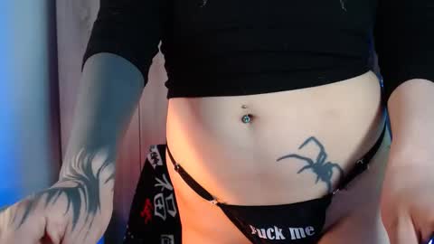 Snapshot of give_me_orgasms chatting on September 23, 7:13 am Nice to meet you my name is Heyli  online show from September 23, 7:13 am
