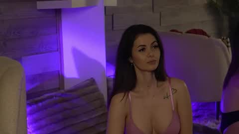 CharmingMom online show from April 2, 3:36 am