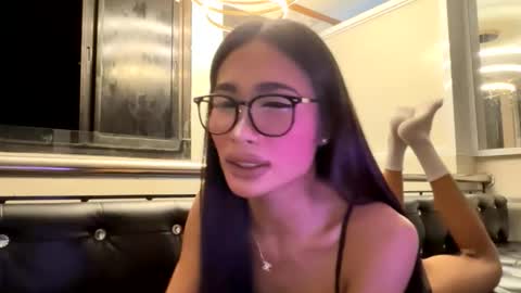 gleiahong online show from May 17, 12:47 pm