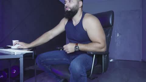 Matthew .. for short call me Matt online show from November 17, 5:32 am