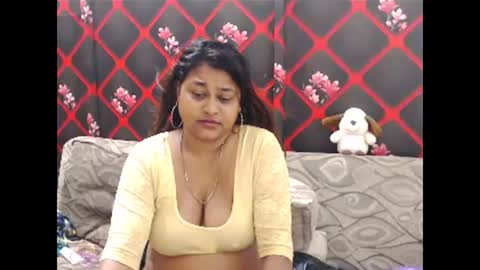 Snapshot of glitter_candy chatting on February 26, 1:36 am glitter candy online show from February 26, 1:36 am