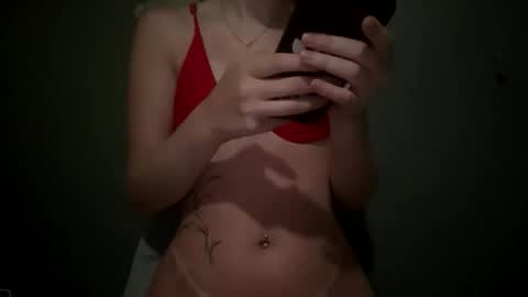 glitterqueen6 online show from June 7, 2:17 am