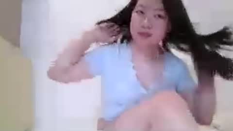 gloria_lin online show from April 30, 9:47 am