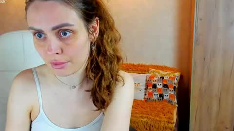Gloria Wood online show from May 15, 9:11 pm