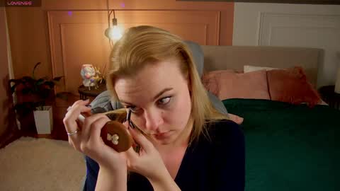 Margo online show from April 4, 1:23 am